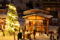 Faller 134006 H0 - 2 Marktkramen Met Verlichte Kerstboom-2