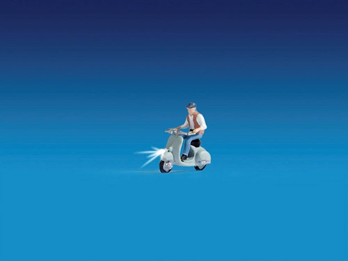 Noch 17511  - Motorrollerfahrer, beleuchtet