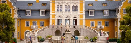Faller 130830 – Jagdschloss Bellevue: ein imposanter Blickfang für Ihre Modellbahn