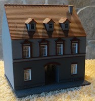 Pola 357 N - Stadshuis met Doorgang